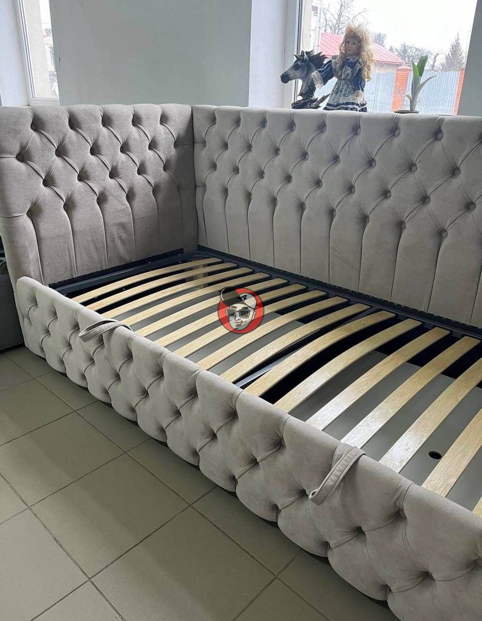 Ліжко Моніка Ґудзики