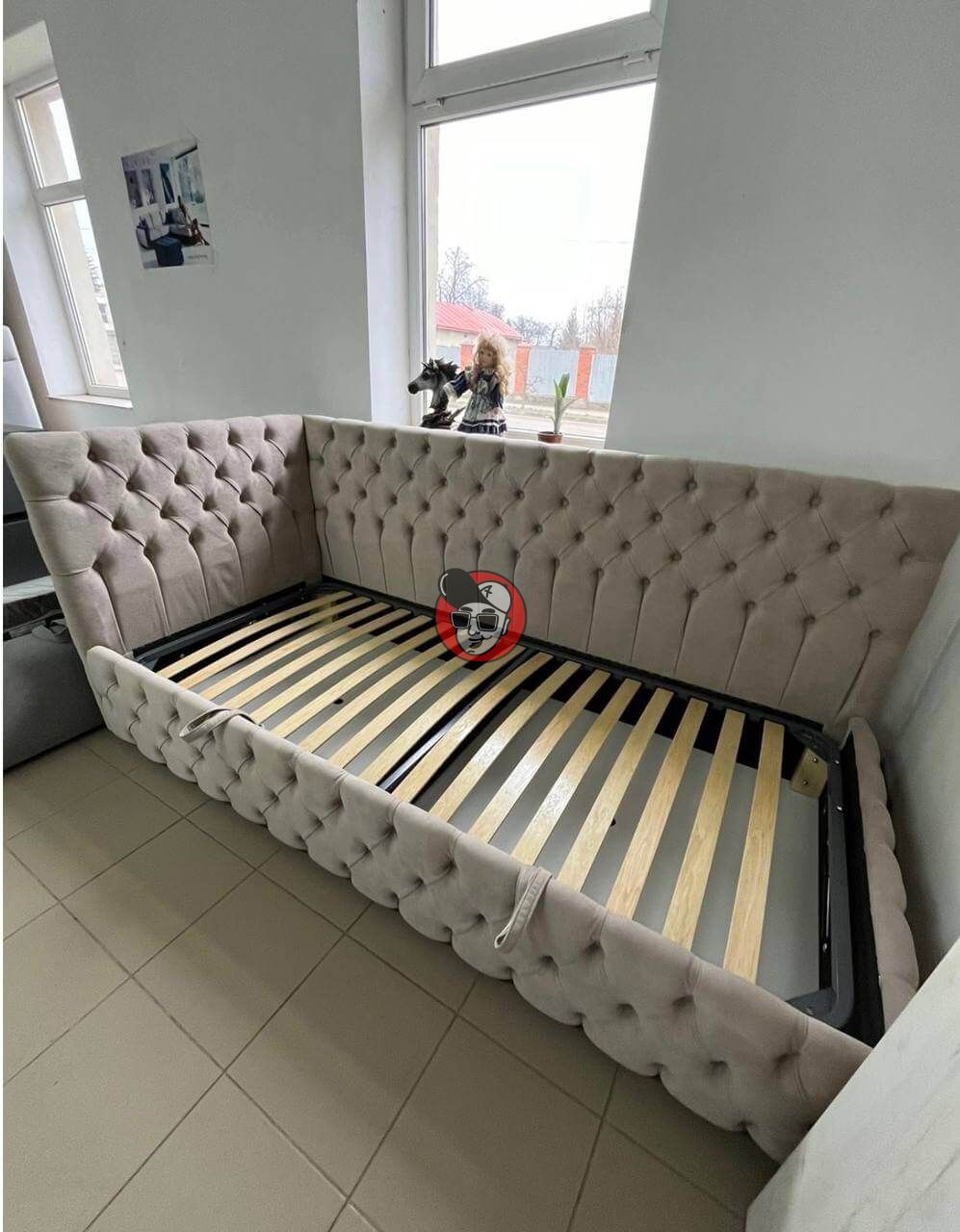 Ліжко Моніка Ґудзики