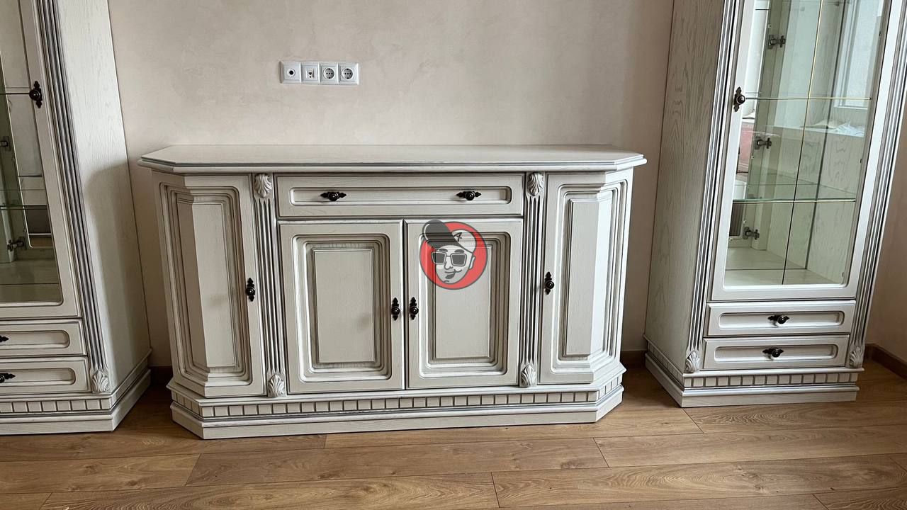 Комоди з дерева (дуб)