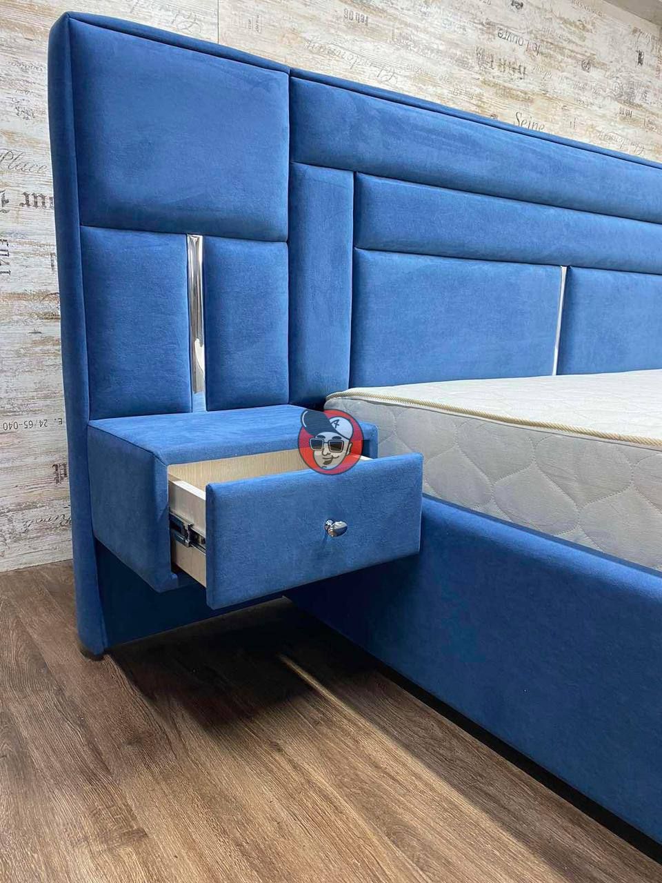 Мʼяке ліжко з тумбами підвісними і підйомним механізмом